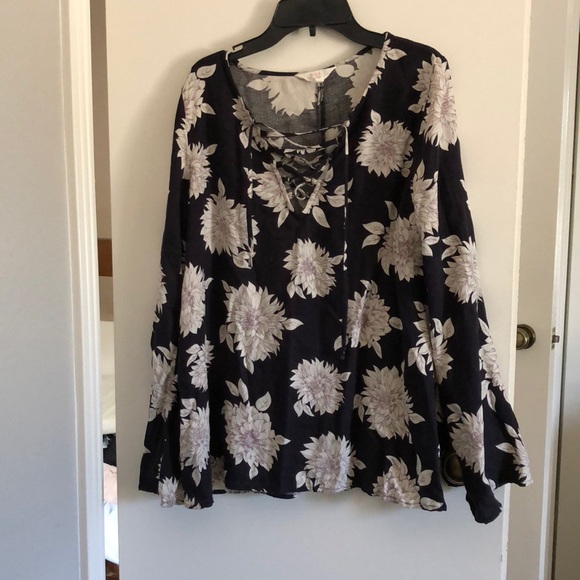 Bell sleeve shirt from Nordstrom - Picture 1 of 4